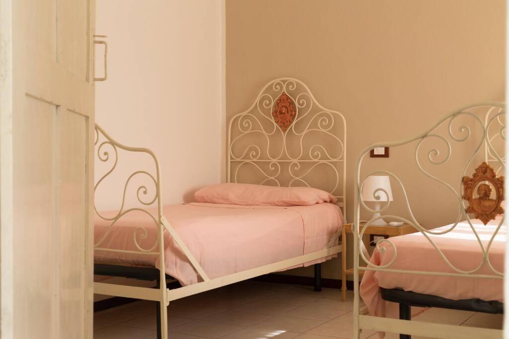 Maria'S Bed - Intero Alloggio Accogliente Dorno Kültér fotó